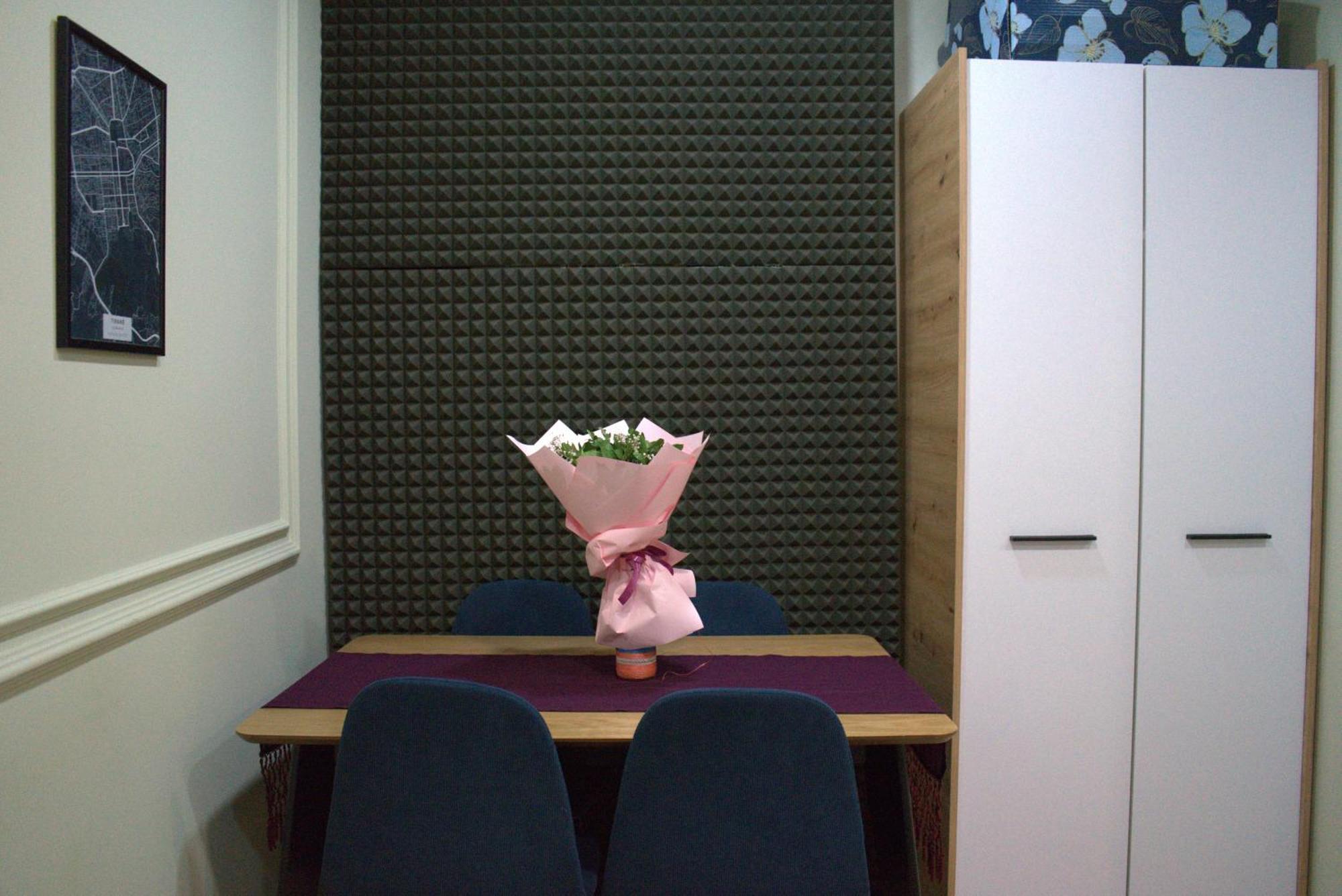 The Prism Apartment Тирана Екстериор снимка